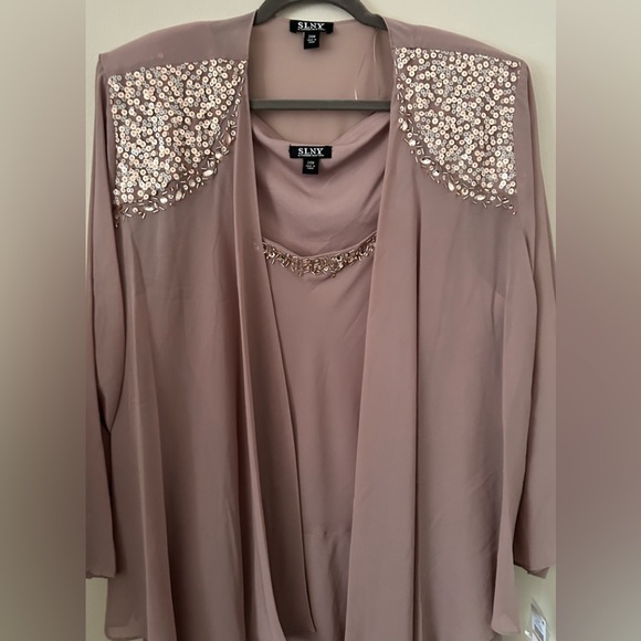 NWT 2 PC Women’s Rose Pink Formal Flowy Tiered Plus Dress and Jacket 24W 3X - Picture 3 of 16